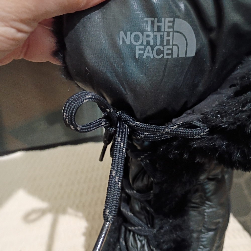 The North Face Women's Black Quilted Down Goose Winter Boots.New Confition - Picture 8 of 11
